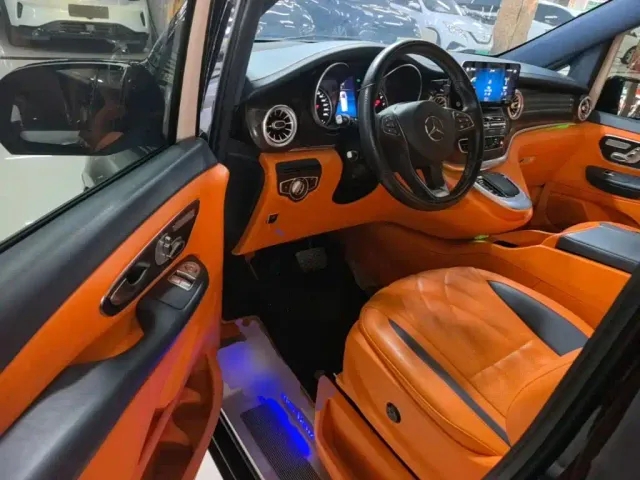 Mercedes-Benz V-Class — Фото автомобиля 15