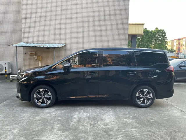GAC Trumpchi M6 — Фото автомобиля 7