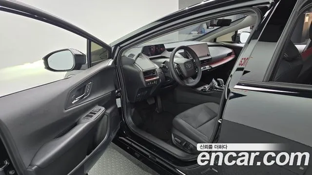 Toyota Prius Generation 5 — Фото автомобиля 9