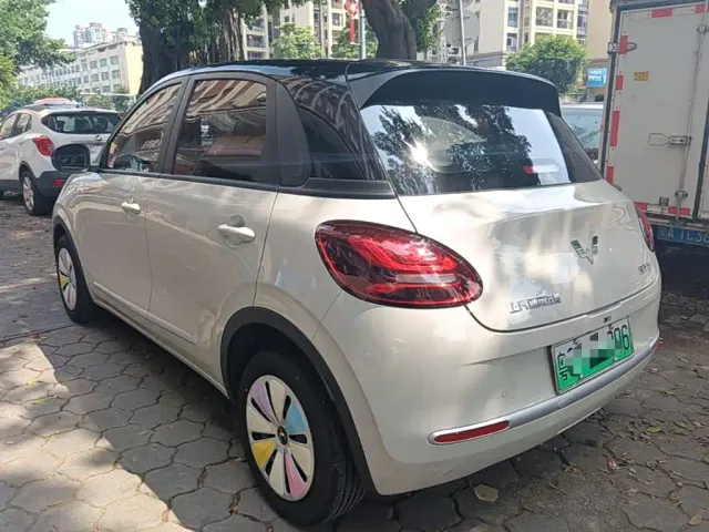 Wuling Bingo — Фото автомобиля 4