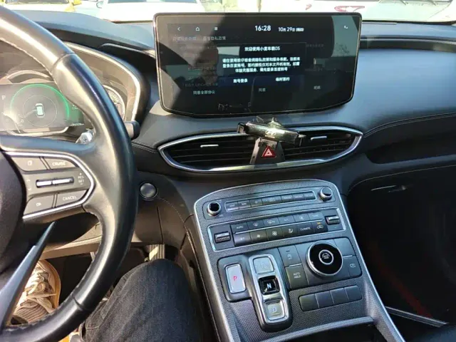 Hyundai Santa Fe — Фото автомобиля 12