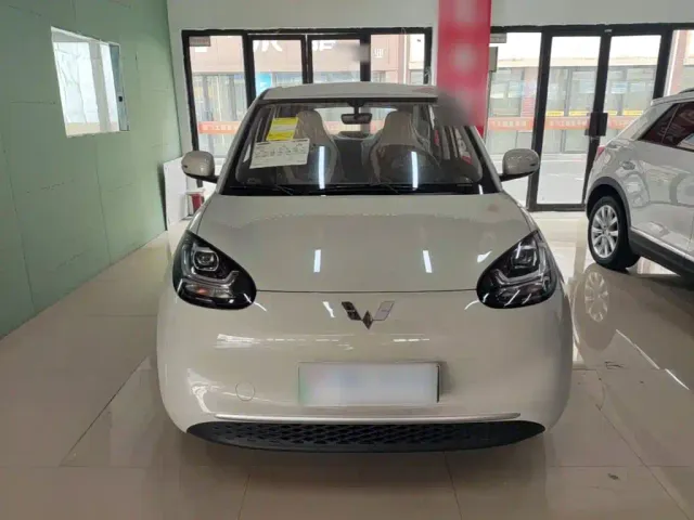 Wuling Bingo — Фото автомобиля 2