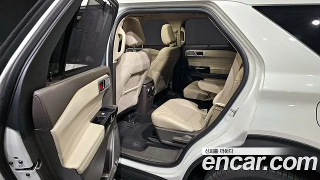 Ford Explorer Explorer 6 поколение 3.0 Platinum 4WD — Фото автомобиля 11