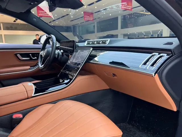 Mercedes-Benz S-Class — Фото автомобиля 20