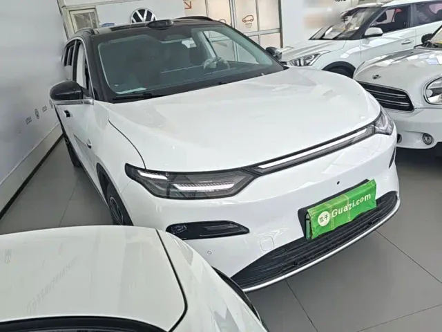 Leapmotor C11 — Фото автомобиля 3