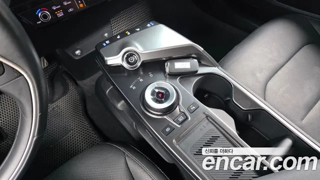 Kia EV6 — Фото автомобиля 11