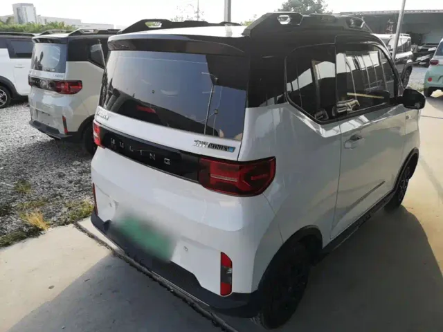 Wuling Hongguang Mini EV — Фото автомобиля 6