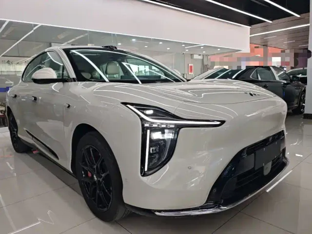 IM Motors LS6 — Фото автомобиля 3