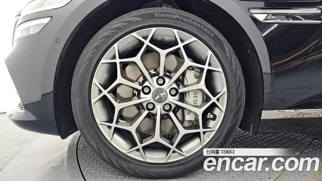 Genesis G80 RG3 — Фото автомобиля 5