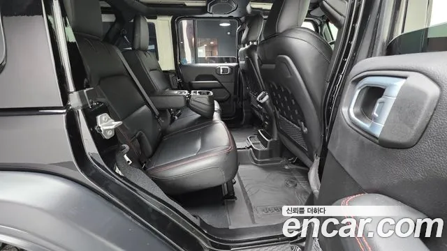 Jeep Wrangler JL — Фото автомобиля 12