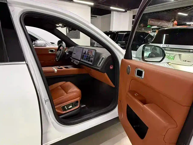 Li Auto L7 — Фото автомобиля 7