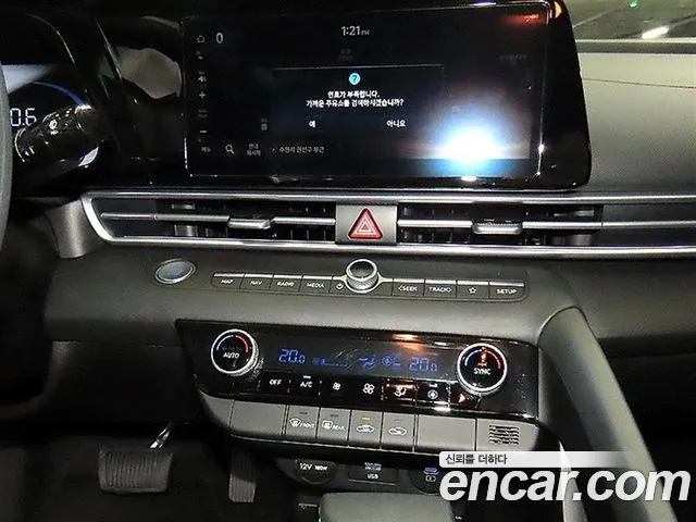 Hyundai Avante CN7 — Фото автомобиля 11