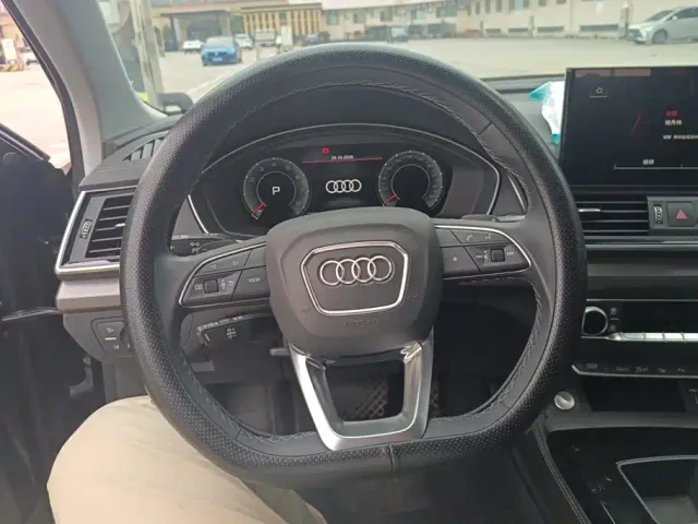 Audi Q5L — Фото автомобиля 15