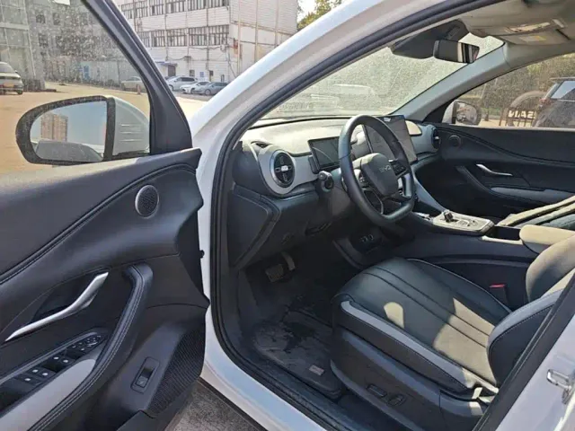 BYD Seal 05 DM-i — Фото автомобиля 15