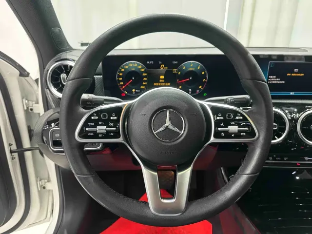 Mercedes-Benz A-Class — Фото автомобиля 10