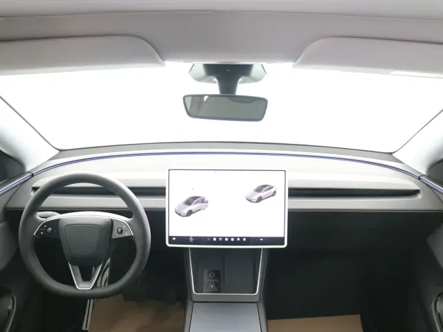 Tesla Model Y — Фото автомобиля 5