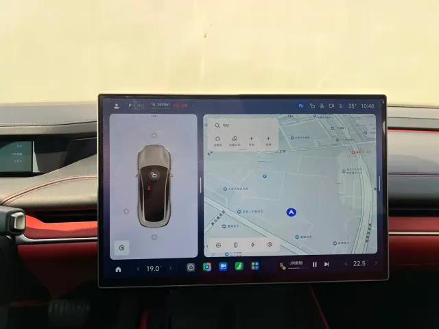 Xiaomi SU7 — Фото автомобиля 12