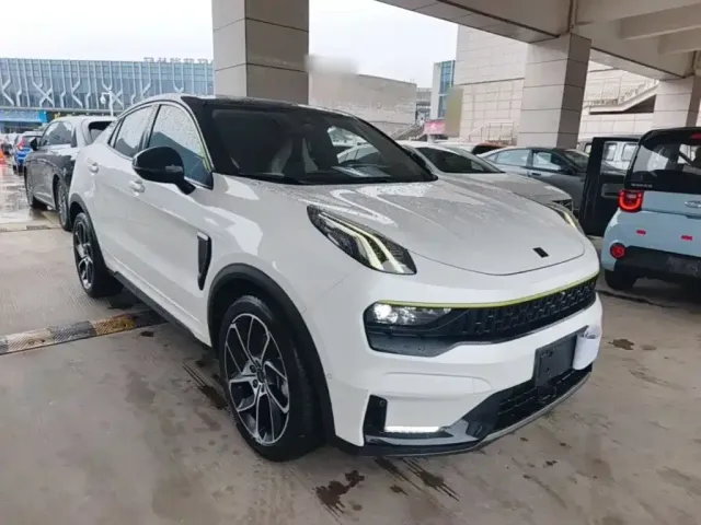 Lynk & Co 05 — Фото автомобиля 21