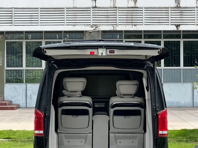 Mercedes-Benz V-Class — Фото автомобиля 8