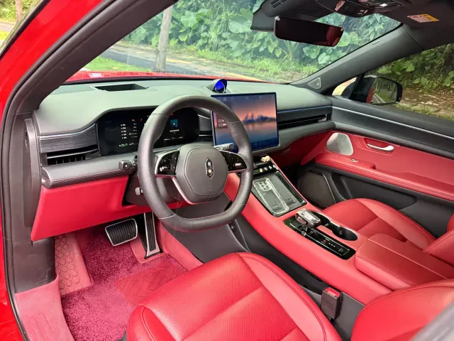 Aito M5 — Фото автомобиля 18