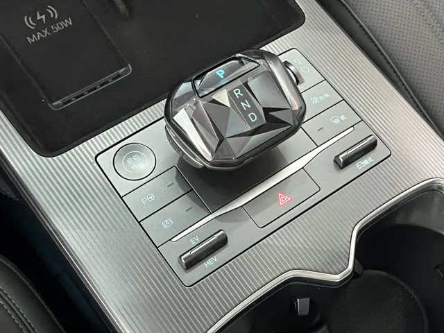 BYD Song L DM-i — Фото автомобиля 20