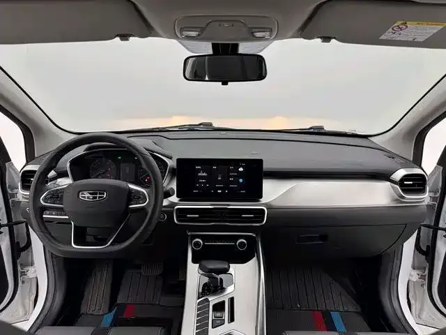 Geely Binyue — Фото автомобиля 9
