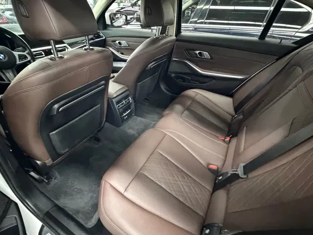 BMW 3 Series — Фото автомобиля 14