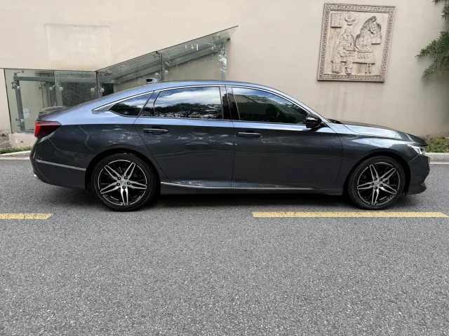 Honda Accord — Фото автомобиля 13