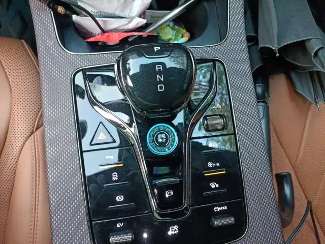 BYD Han — Фото автомобиля 15