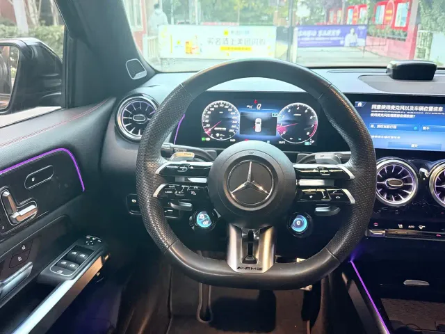Mercedes-Benz GLB AMG — Фото автомобиля 8