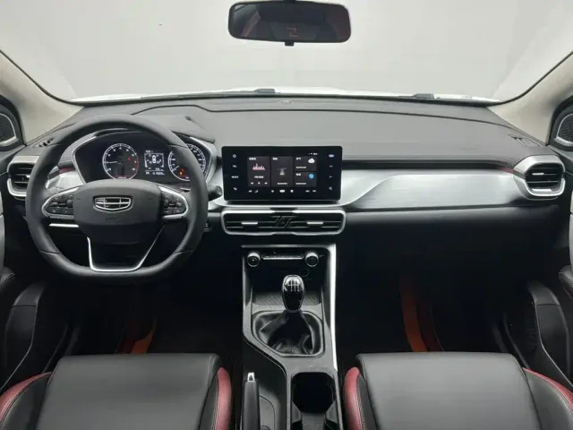 Geely Binyue — Фото автомобиля 15