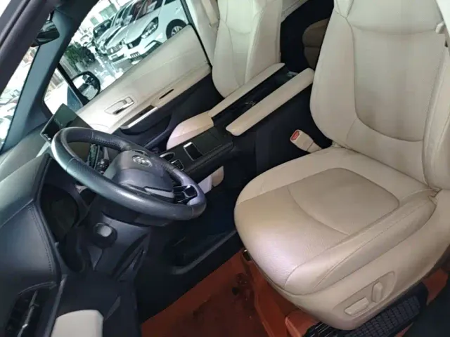 Toyota Granvia — Фото автомобиля 10