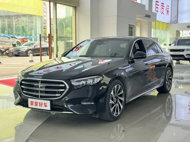 Mercedes-Benz E-Class — Фото автомобиля 2