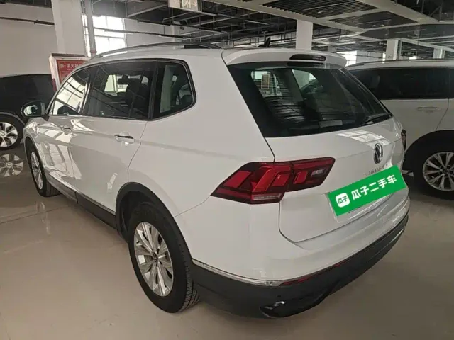 Volkswagen Tiguan L — Фото автомобиля 4