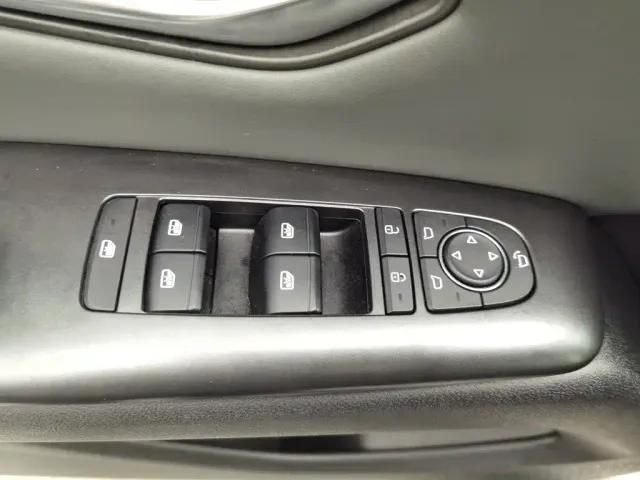 BYD Song Pro New Energy 2025 2nd Generation Smart Drive Edition DM-i 75KM Leading Type — Фото автомобиля 9