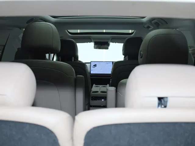 Li Auto Li i8 2025 Standard Edition — Фото автомобиля 14