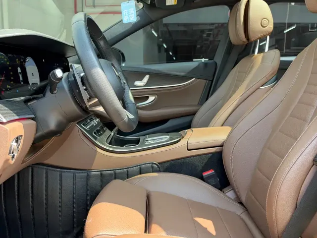 Mercedes-Benz E-Class — Фото автомобиля 6