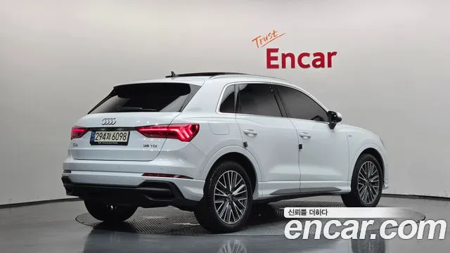 Фотография автомобиля — Audi Q3 Q3 (F3)