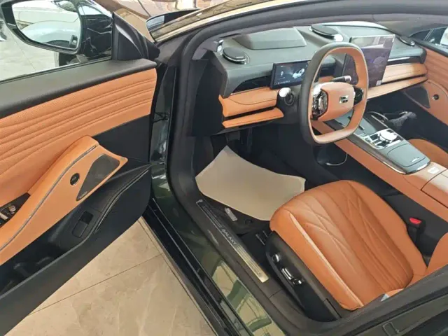 Geely Galaxy Xingyao 8 — Фото автомобиля 15