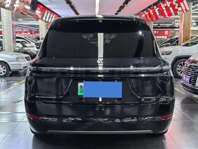 Li Auto L9 — Фото автомобиля 5