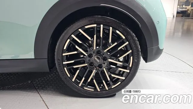 MINI Cooper 4th Gen — Фото автомобиля 6