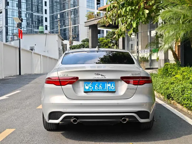 Jaguar XEL — Фото автомобиля 5