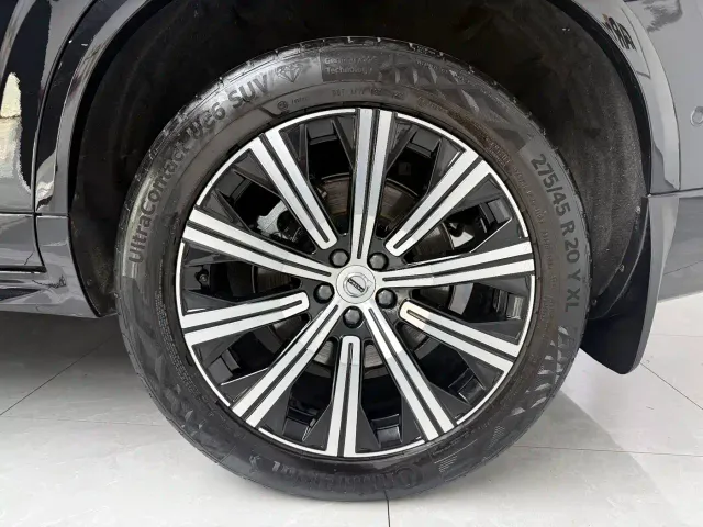 Volvo XC90 — Фото автомобиля 17