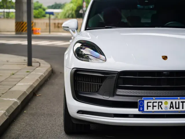 Porsche Macan — Фото автомобиля 16