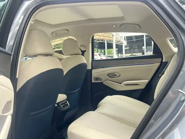 BYD Qin L — Фото автомобиля 9