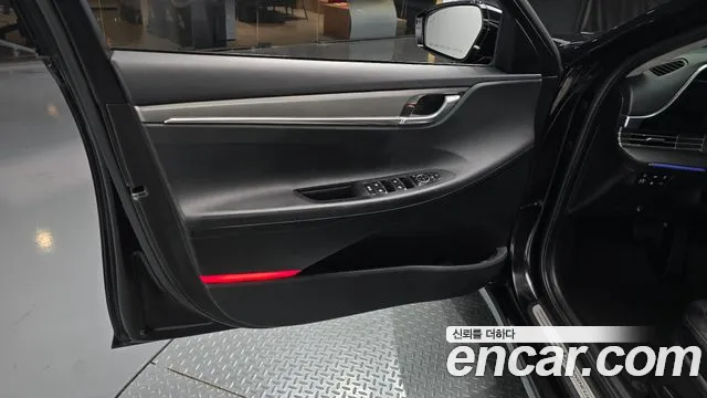 Hyundai Grandeur Grandeur (New) Hybrid — Фото автомобиля 24
