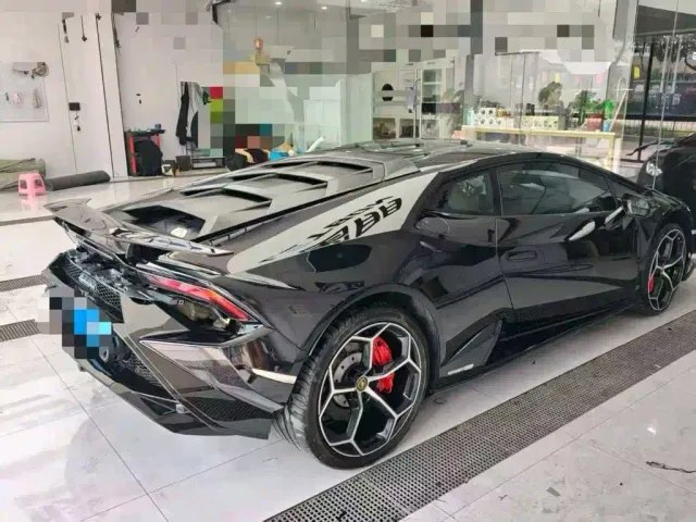 Lamborghini Huracan — Фото автомобиля 3