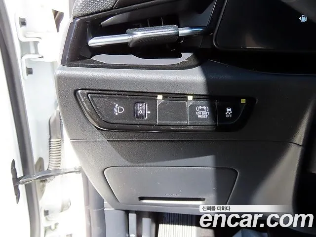 Kia Niro The All New — Фото автомобиля 14