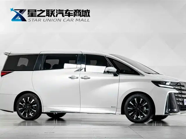 Toyota Vellfire — Фото автомобиля 4