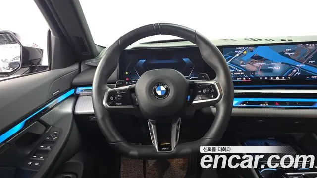 BMW 5 Series G60 — Фото автомобиля 12